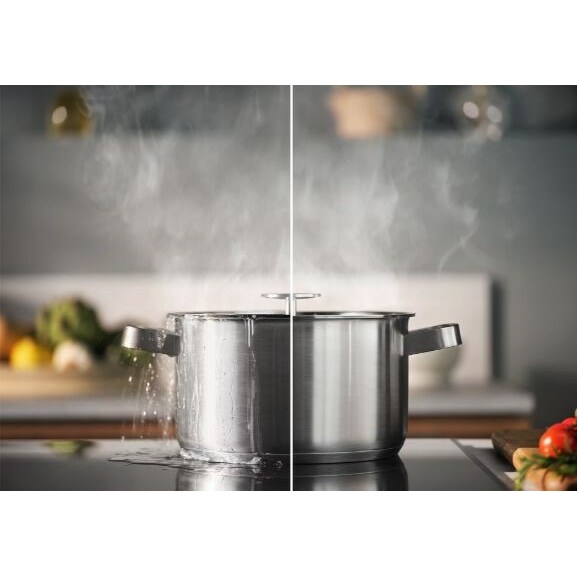 Electrolux  Serie 700 EIS62453IZ Black Built-in