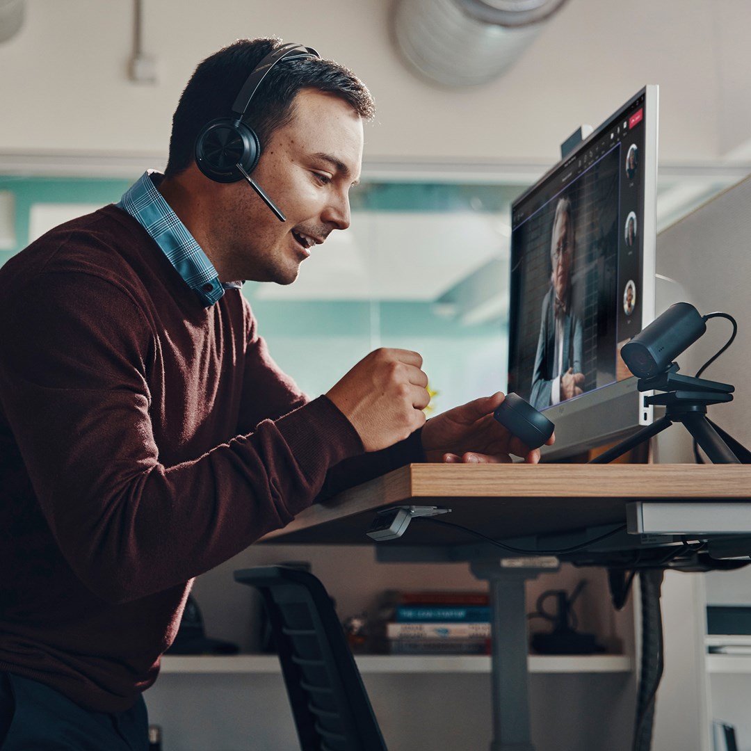 POLY HP  Voyager Focus 2-M USB-C-C